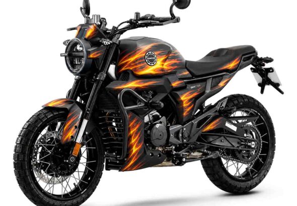 Zontes-125-Scrambler-X-Debridation-Flammes
